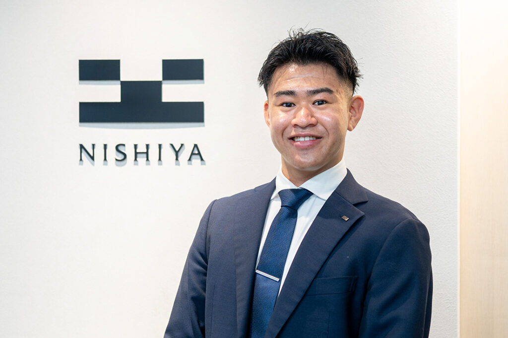 社員５（立ち姿）