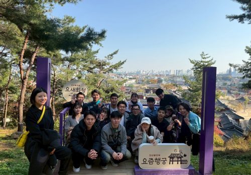 7D374923-117D-4DD9-8FCA-3BDB71003158